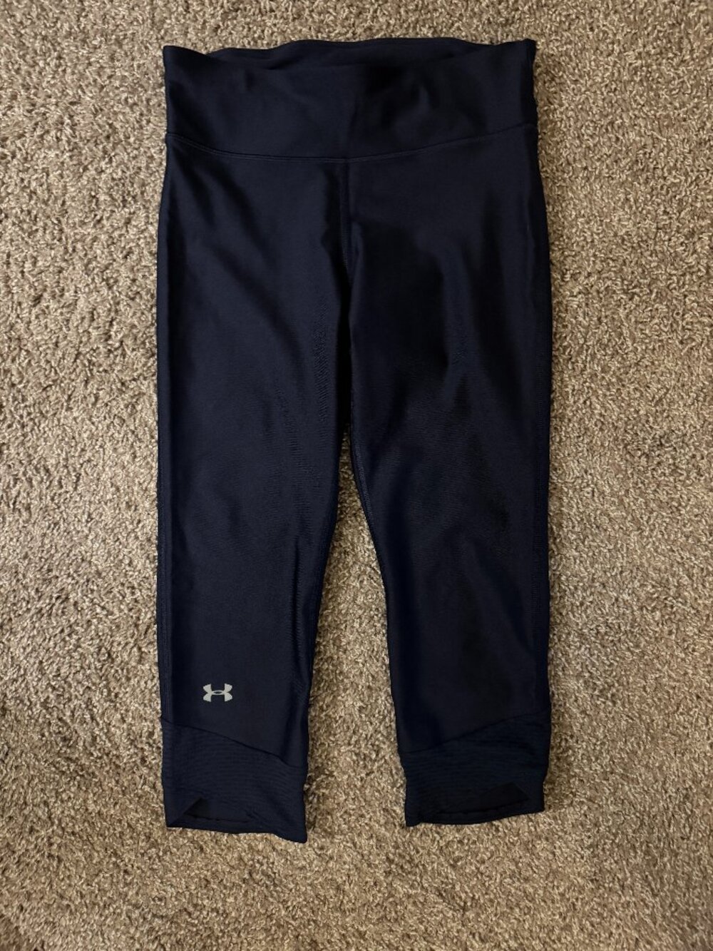 Under Armour HeatGear Black Cropped Leggings